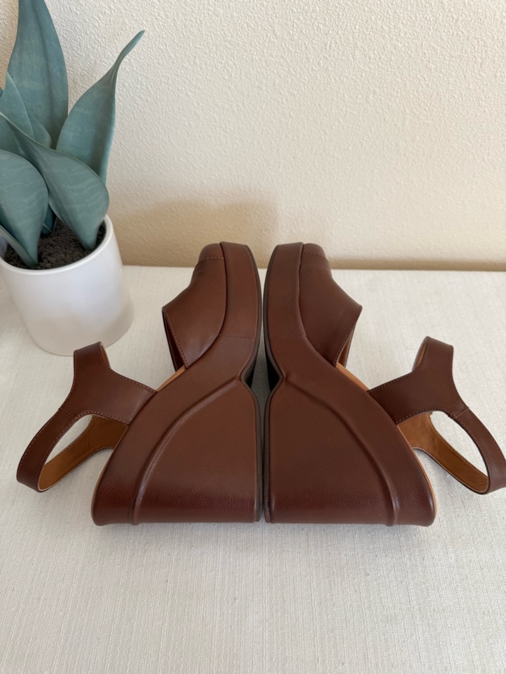 New Korks Brown Faux Leather Wedge Sandals with Ankle Strap - Picture 8 of 11